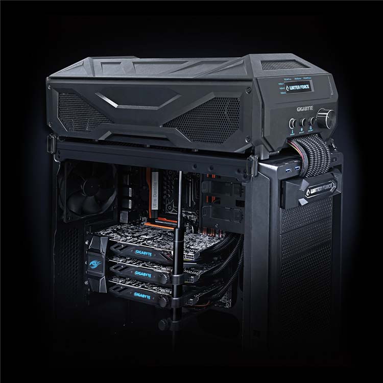Gigabyte GTX 980 WaterForce Tri-SLI 3